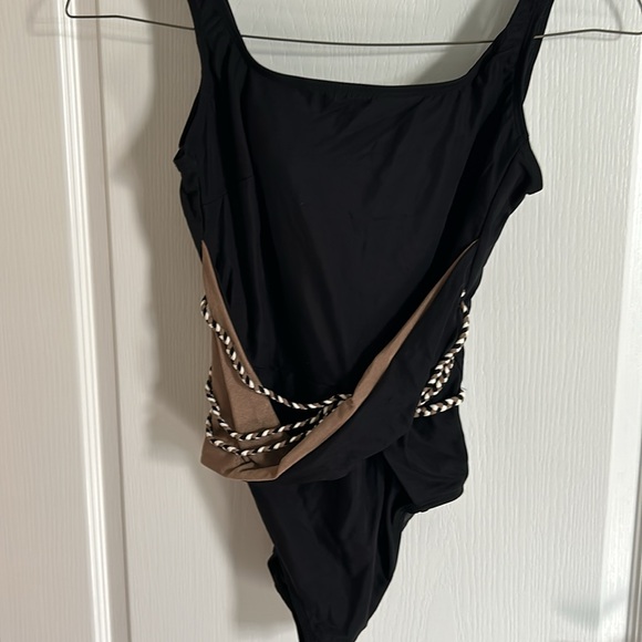 3-1 piece swimsuits, one new with tags , 2 used . - Picture 7 of 8